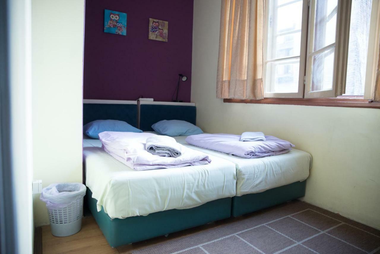 Reveller'S Hostel Dordegol Eksteriør billede